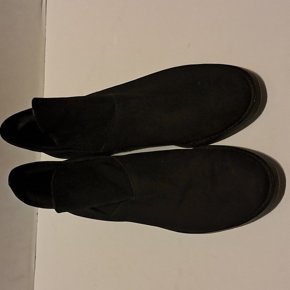Eileen Fisher~Bayo Black Tumbled Nubuck Leather Booties in size 6.5 - Picture 3 of 8